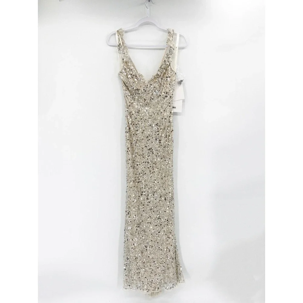 Mac Duggal size this